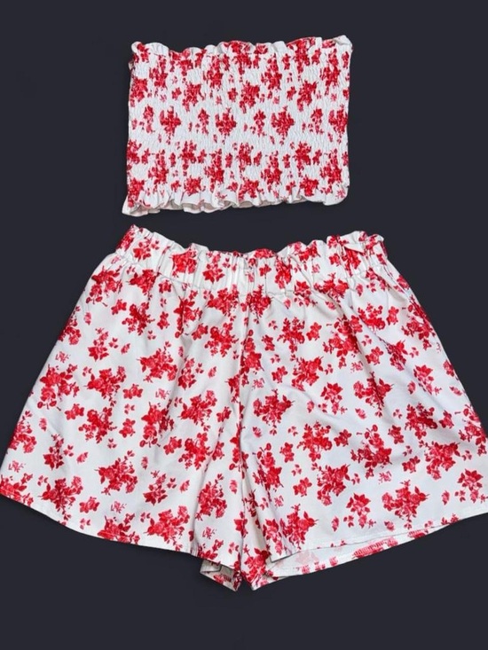 SHEIN Pants - SHEIN Red Floral Tube Top & Shorts Set Size L